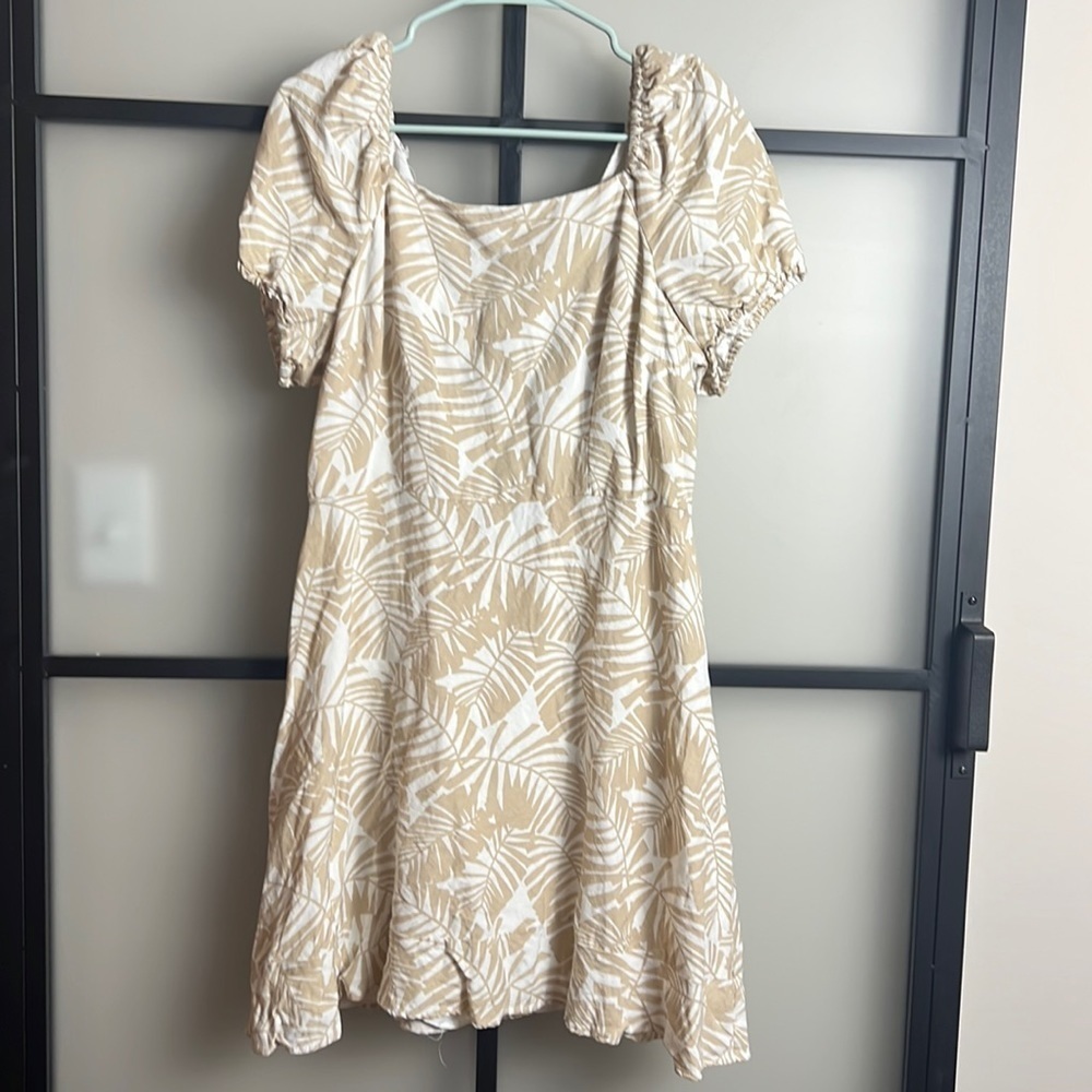 LOFT Beige and White Leaf Print Dress